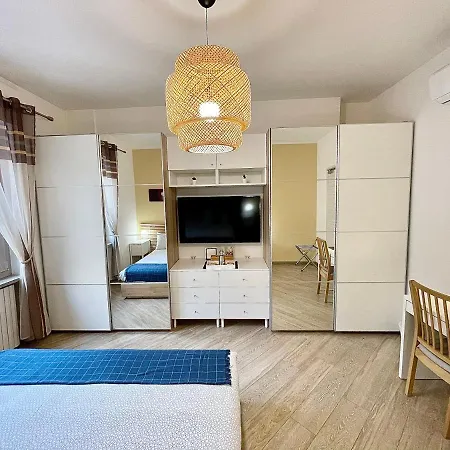 Guest house Milanholidays 4*